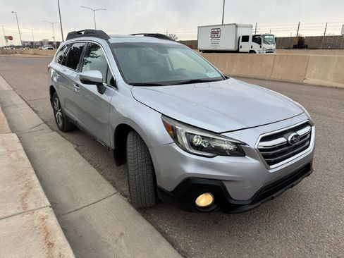Used 2018 Subaru Outback 2.5i Limited image 5