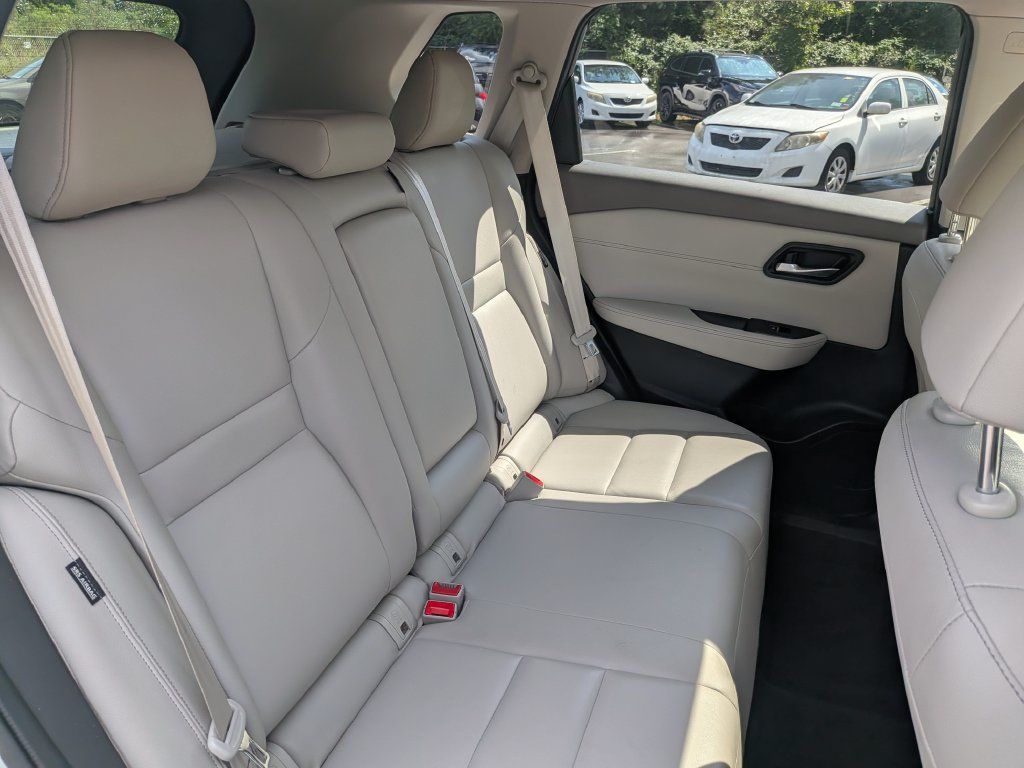 Used 2022 Nissan Rogue SL FWD image 25