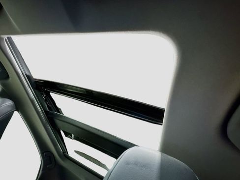 Used 2019 Toyota Camry XSE image 27