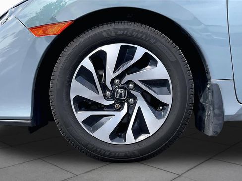 Used 2019 Honda Civic LX image 9