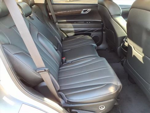 Used 2024 Genesis GV80 2.5T AWD/4WD image 17