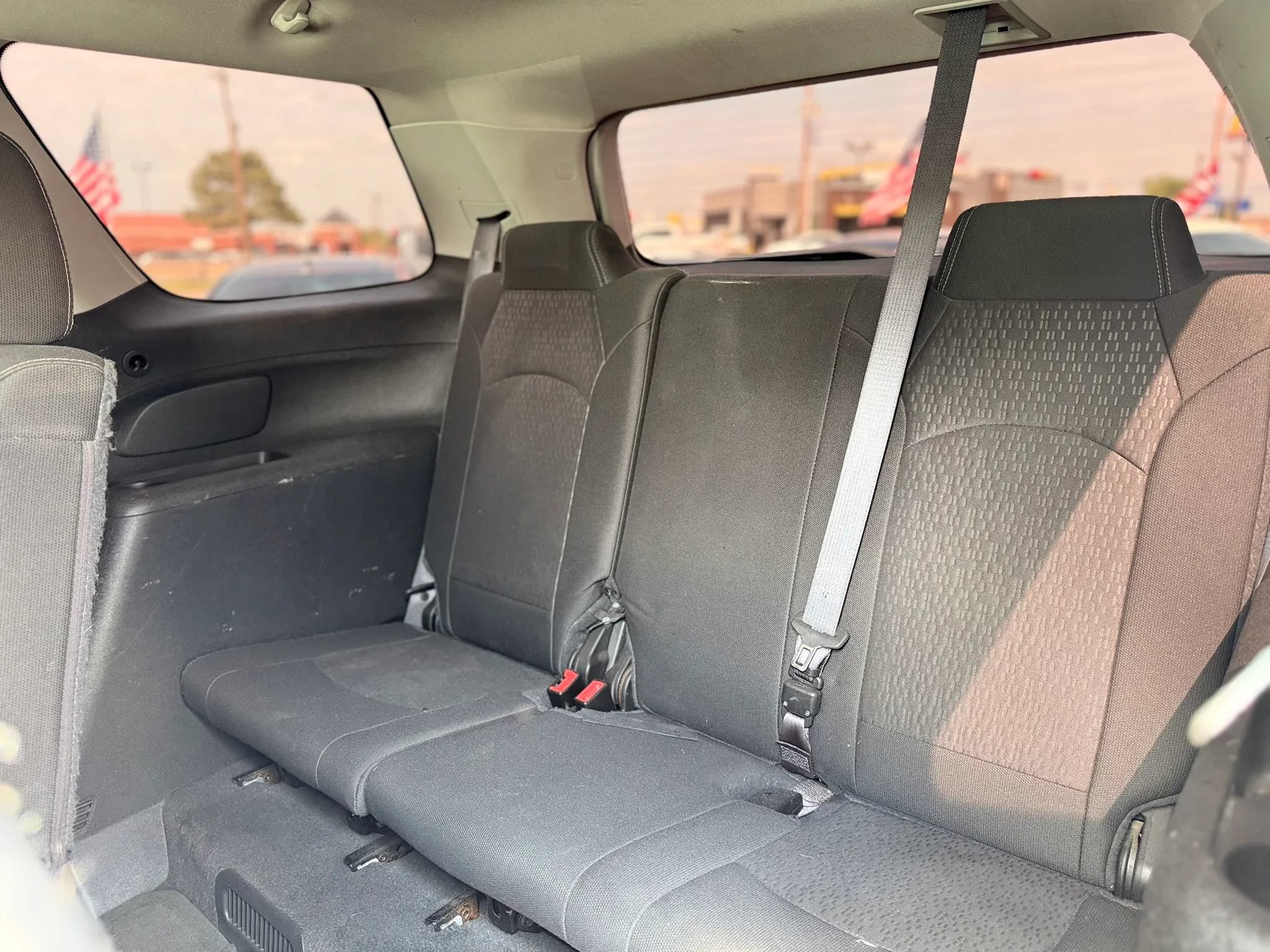Used 2015 GMC Acadia SLE FWD image 34