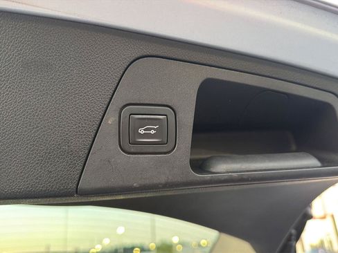 Used 2019 Buick Envision Premium AWD/4WD image 35