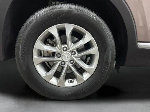 Used 2020 Hyundai Santa Fe SE FWD image 28