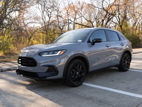 Used 2024 Honda HR-V Sport image 5