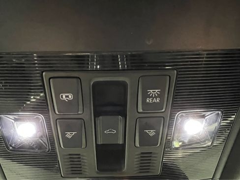 Used 2023 Volkswagen Arteon SEL Premium image 25