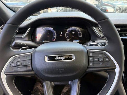 New 2026 Jeep Grand Cherokee Laredo X AWD/4WD image 13