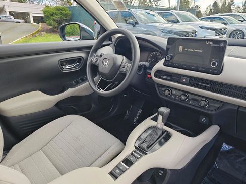 Certified 2025 Honda HR-V LX image 10