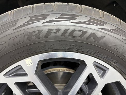 Used 2025 Ford Expedition Max Active AWD/4WD image 10