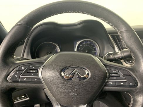 Used 2017 INFINITI Q60 2.0t w/ Moonroof Package image 21