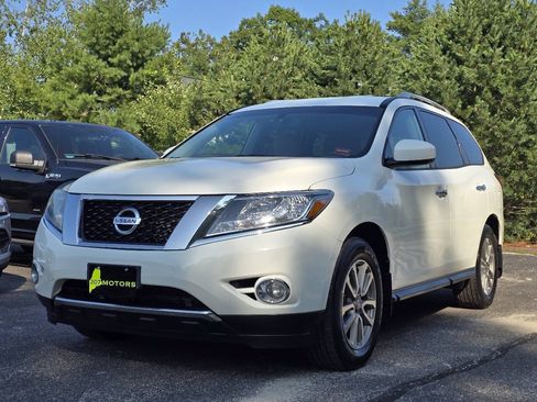 Used 2016 Nissan Pathfinder SV AWD/4WD image 3