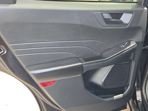 Used 2025 Ford Escape Active FWD image 18