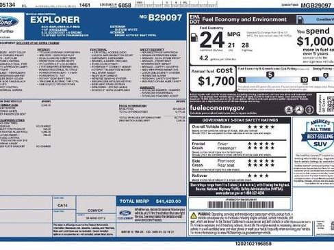 Certified 2021 Ford Explorer XLT w/ Equipment Group 202A image 8