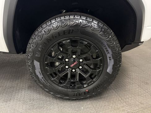 New 2026 GMC Canyon Elevation image 12