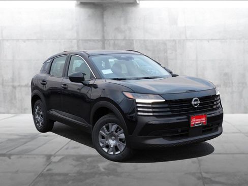 New 2026 Nissan Kicks S image 2