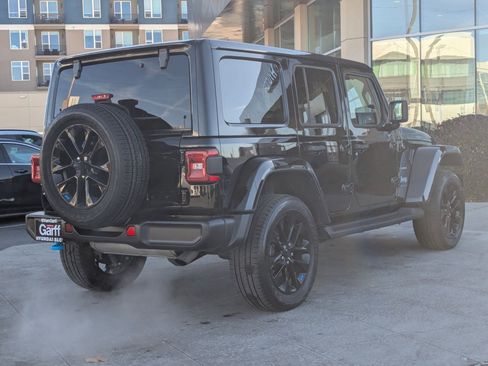 Used 2023 Jeep Wrangler Sahara image 5