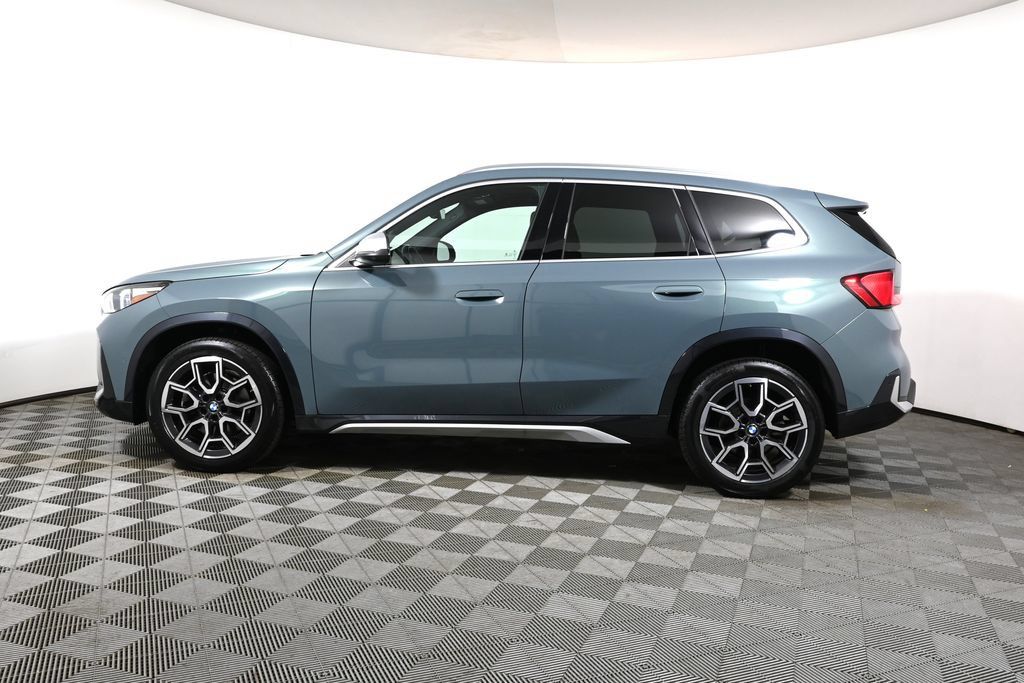 Certified 2024 BMW X1 xDrive28i w/ Premium Package AWD/4WD image 2