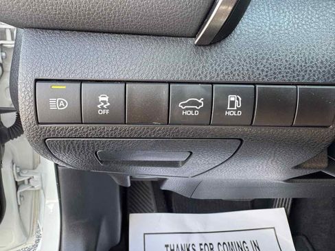 Used 2022 Toyota Camry XLE FWD image 16