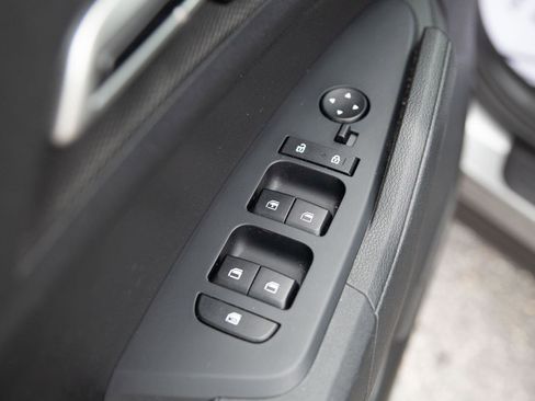 Used 2023 Kia Sportage LX image 18