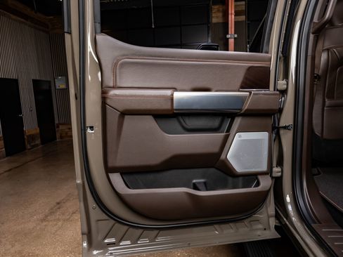 Used 2026 Ford F350 King Ranch w/ Chrome Package image 38