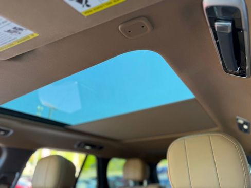 Used 2023 Land Rover Range Rover SE image 50