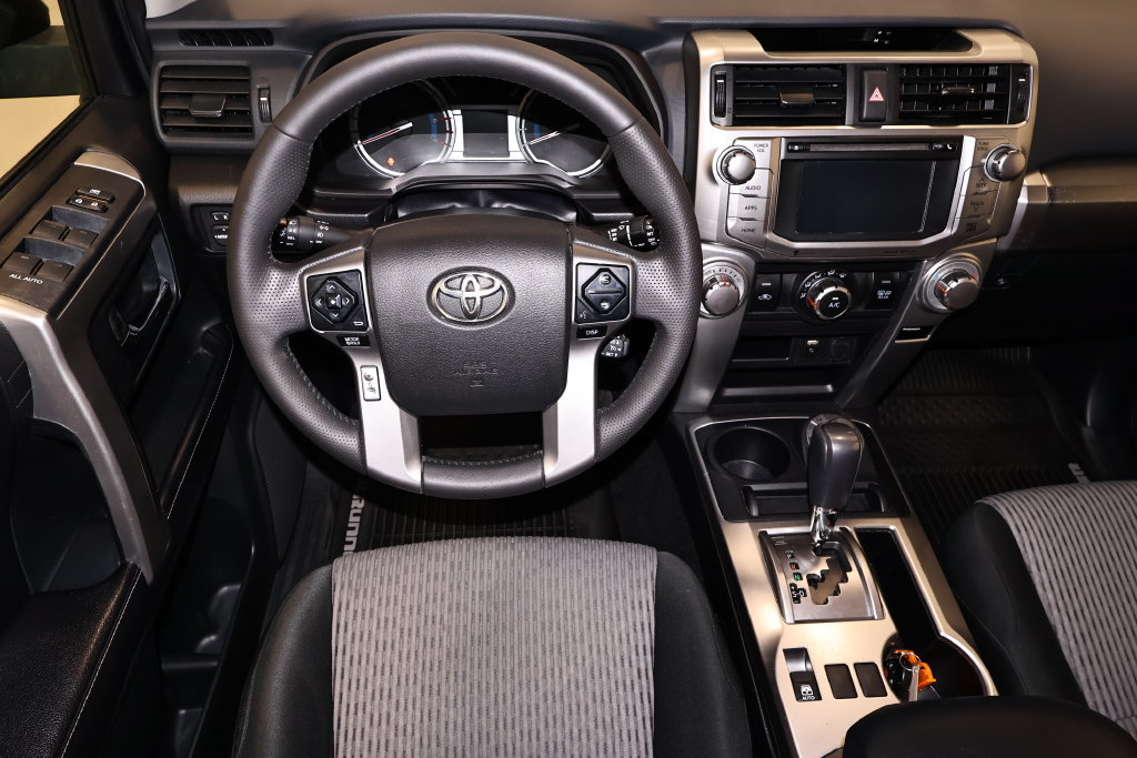 Used 2016 Toyota 4Runner SR5 AWD/4WD image 20