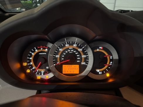 Used 2010 Toyota RAV4 2WD image 10