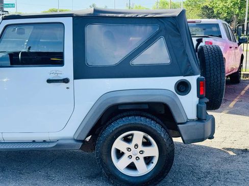 Used 2014 Jeep Wrangler Sport w/ Quick Order Package 24S AWD/4WD image 9