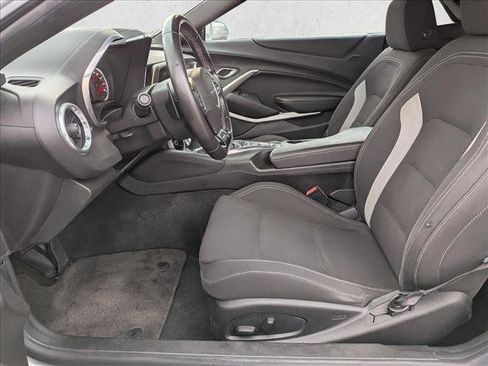 Used 2017 Chevrolet Camaro LT w/ Technology Package image 18