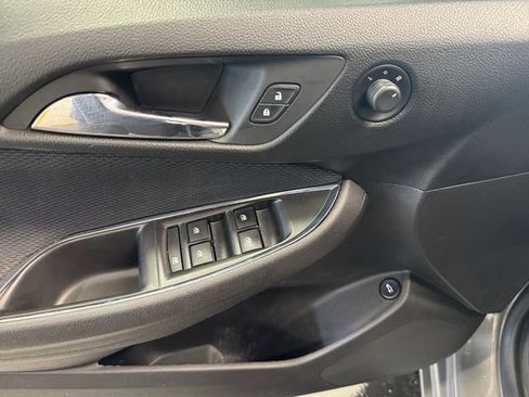 Used 2018 Chevrolet Cruze LT w/ Convenience Package FWD image 25