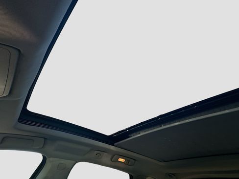 Used 2011 Cadillac SRX Luxury FWD image 24