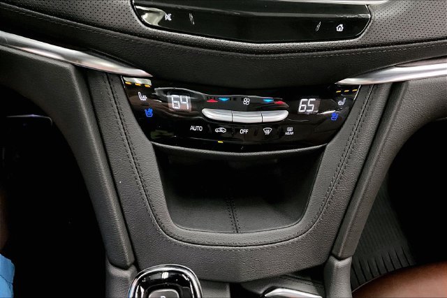 Used 2025 Cadillac XT5 Sportv w/ Technology Package AWD/4WD image 31