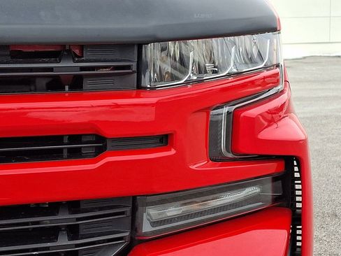 Used 2019 Chevrolet Silverado 1500 RST image 12