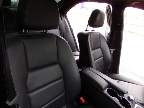 Used 2014 Mercedes-Benz C 300 4MATIC Sedan image 24
