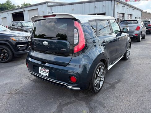 Used 2018 Kia Soul + FWD image 3