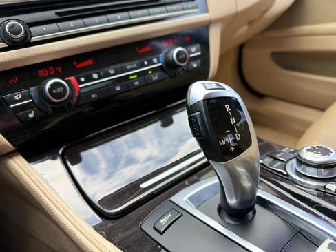 Used 2011 BMW 528i Sedan RWD image 32