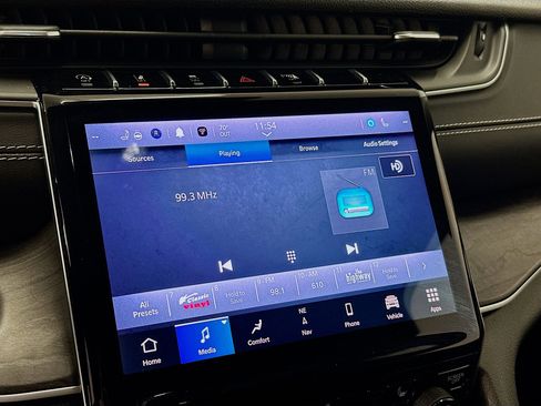 Used 2023 Jeep Grand Cherokee L Limited image 21