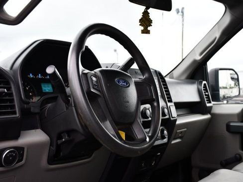 Used 2017 Ford F150 XL RWD image 12