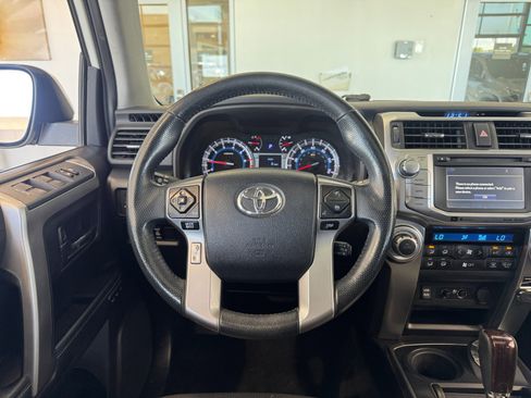 Used 2018 Toyota 4Runner Limited AWD/4WD image 9