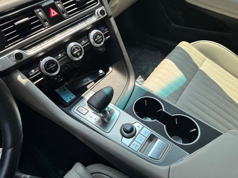 Used 2022 Genesis G70 2.0T w/ Prestige Package image 27