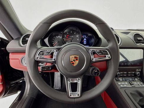 Certified 2025 Porsche 718 Cayman RWD image 17