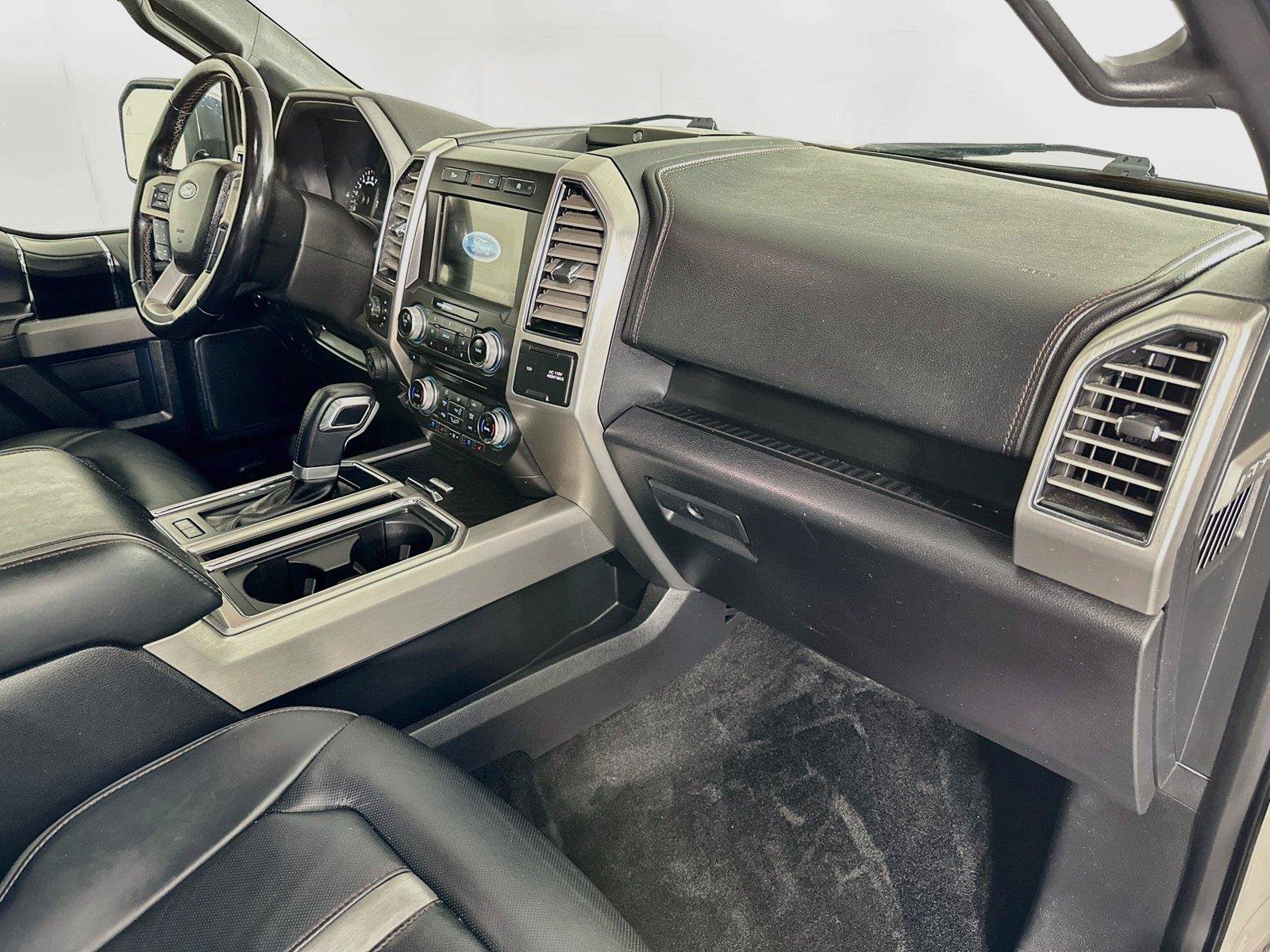 Used 2018 Ford F150 Platinum w/ Equipment Group 701A Luxury AWD/4WD image 30