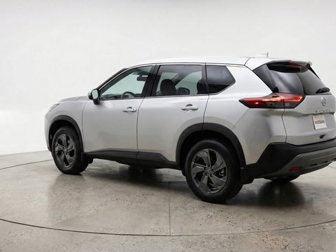 Used 2025 Nissan Rogue SV FWD image 6