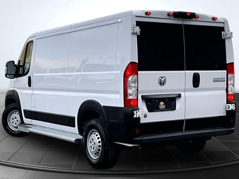 Used 2025 RAM ProMaster 2500 w/ U-Haul Equipment Group FWD image 4