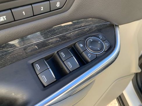 Used 2021 Cadillac XT4 Premium Luxury w/ Driver Awareness Package image 18