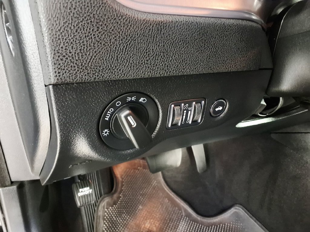Used 2023 Dodge Charger SXT w/ Cold Weather Package RWD image 15