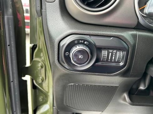 Used 2022 Jeep Wrangler Sport AWD/4WD image 22