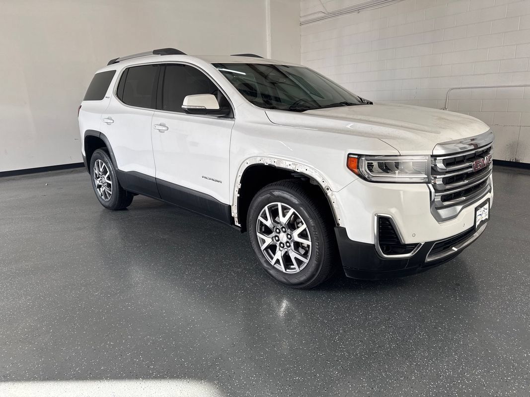 Used 2020 GMC Acadia SLT w/ Driver Alert Package II AWD/4WD image 2