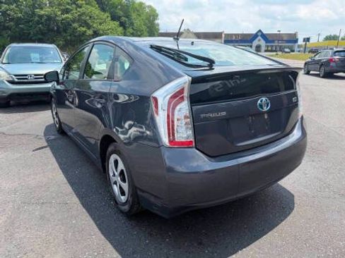 Used 2014 Toyota Prius Two FWD image 11