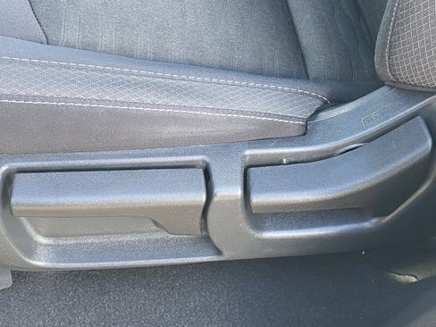 Used 2023 Nissan Pathfinder S image 19